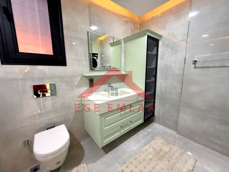 Didim Efeler Mahallesinde Satılık 4+1 Villa