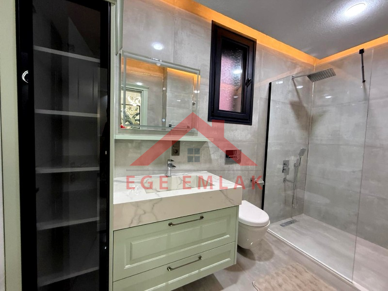 Didim Efeler Mahallesinde Satılık 4+1 Villa