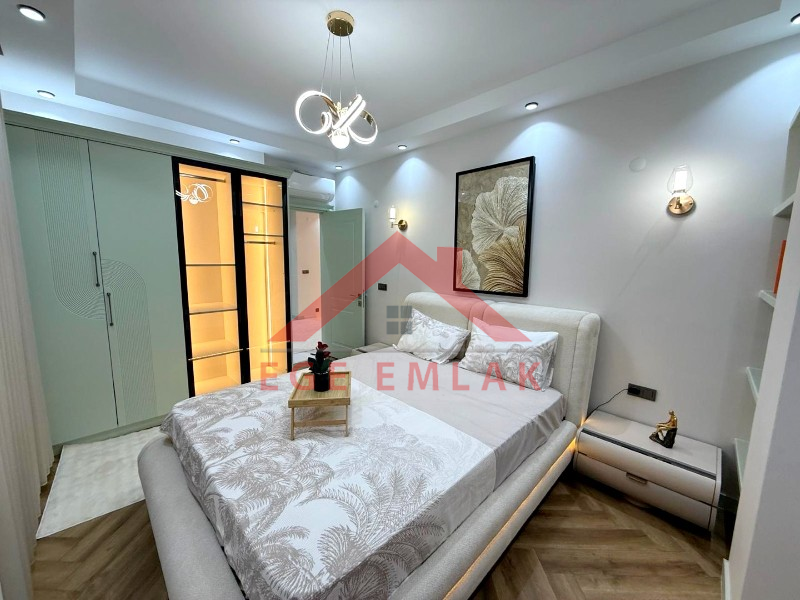 Didim Efeler Mahallesinde Satılık 4+1 Villa