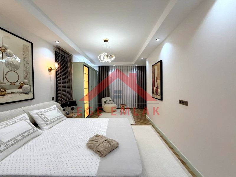 Didim Efeler Mahallesinde Satılık 4+1 Villa