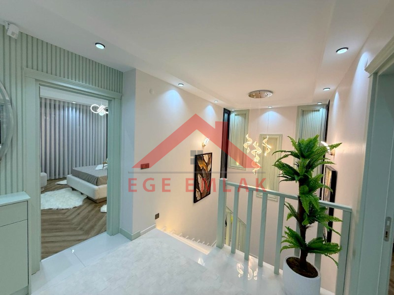 Didim Efeler Mahallesinde Satılık 4+1 Villa