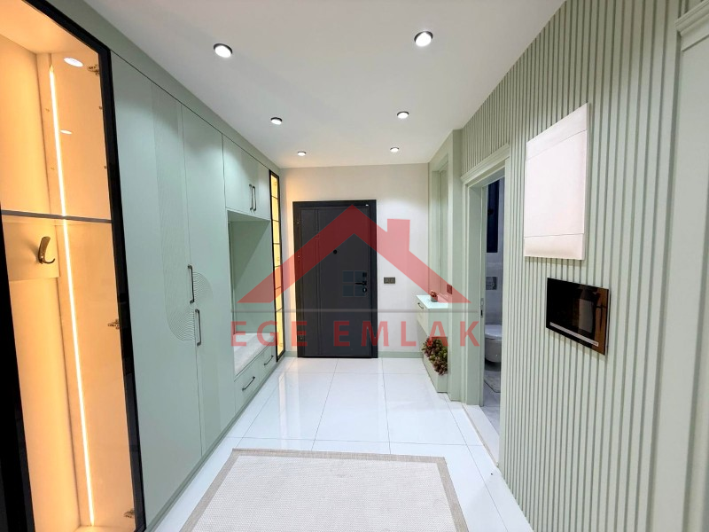 Didim Efeler Mahallesinde Satılık 4+1 Villa