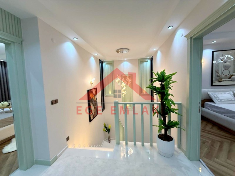 Didim Efeler Mahallesinde Satılık 4+1 Villa