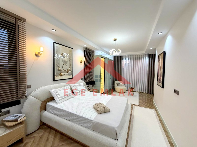 Didim Efeler Mahallesinde Satılık 4+1 Villa