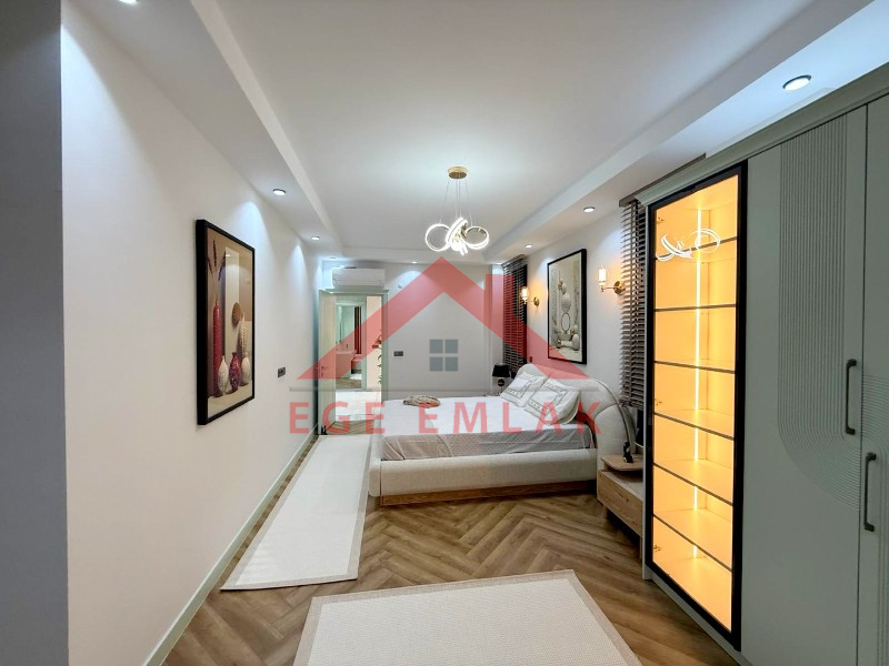 Didim Efeler Mahallesinde Satılık 4+1 Villa