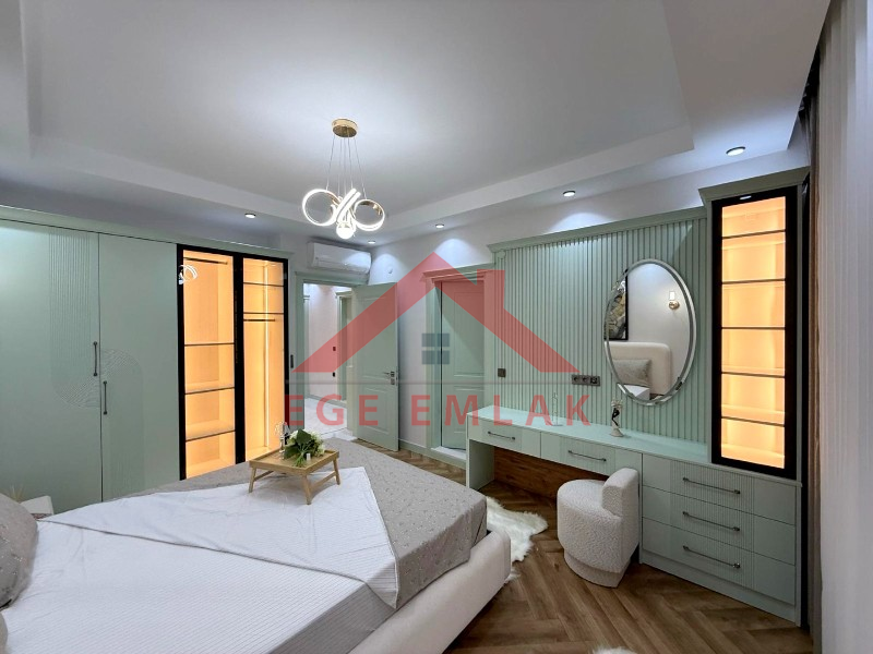 Didim Efeler Mahallesinde Satılık 4+1 Villa