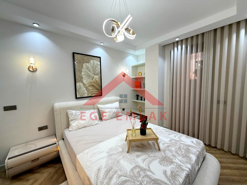 Didim Efeler Mahallesinde Satılık 4+1 Villa