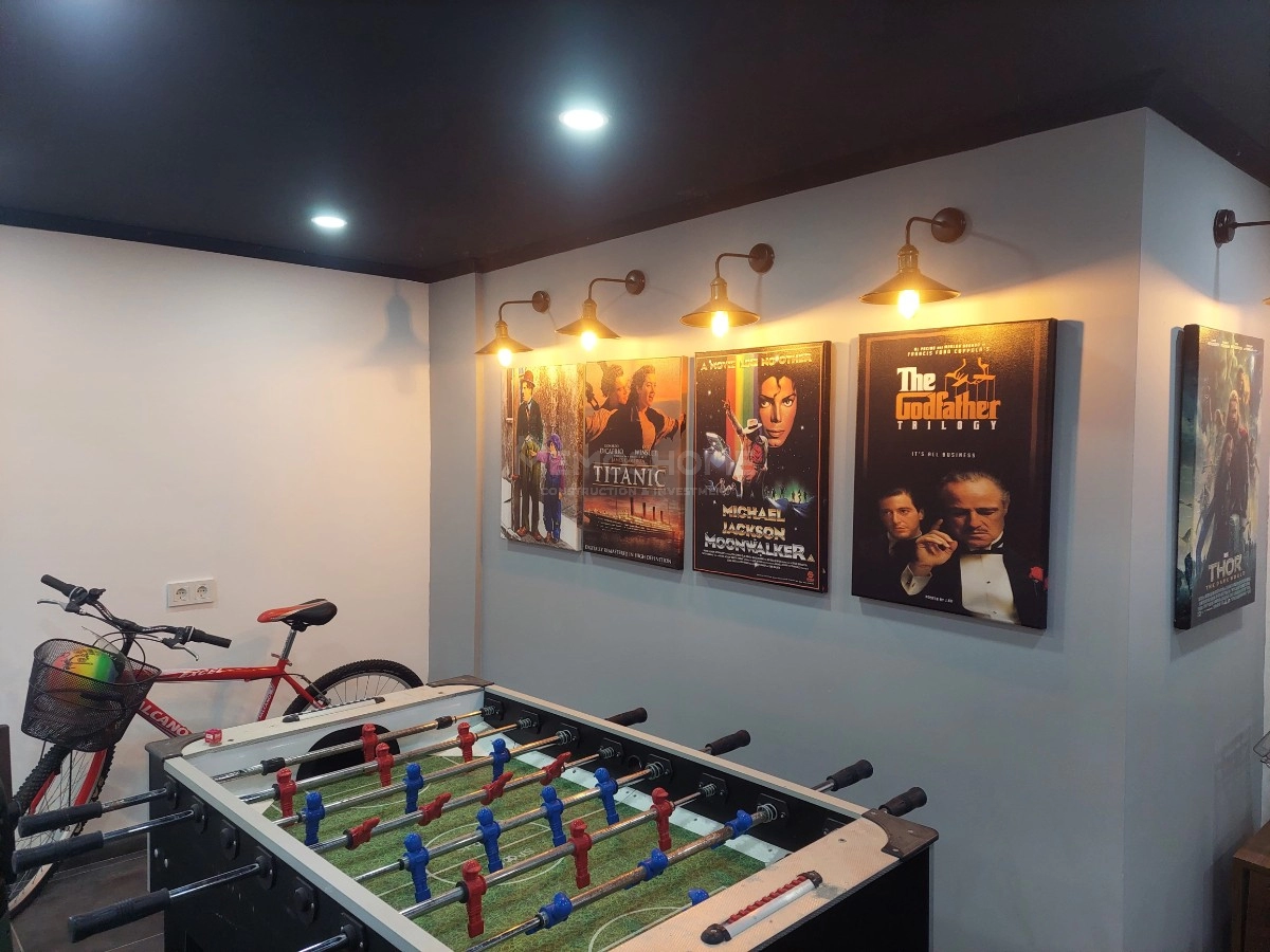 Hill Side 4+2 Triplex Villa