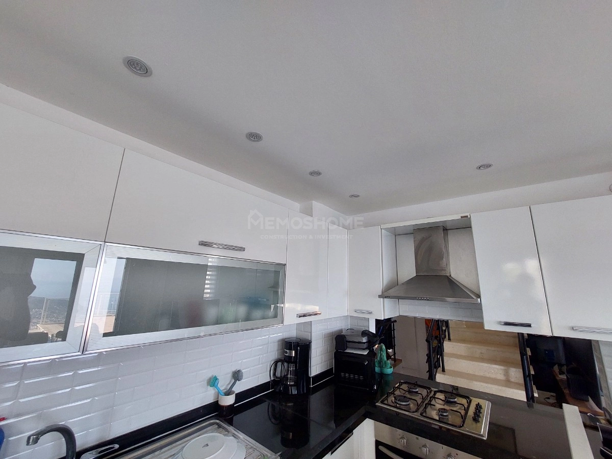 Hill Side 4+2 Triplex Villa