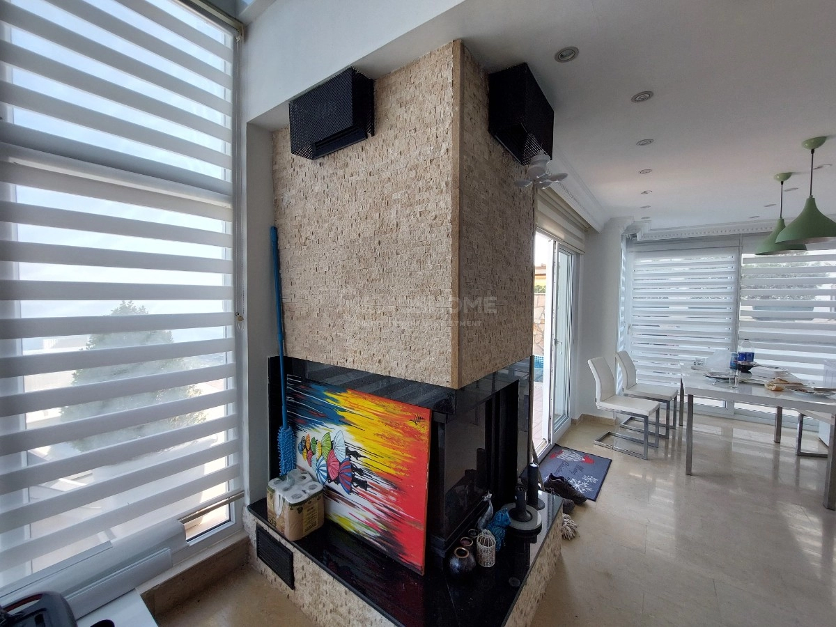 Hill Side 4+2 Triplex Villa