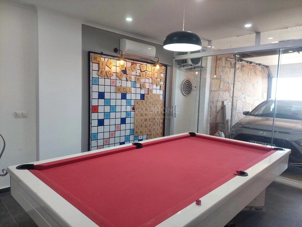Hill Side 4+2 Triplex Villa