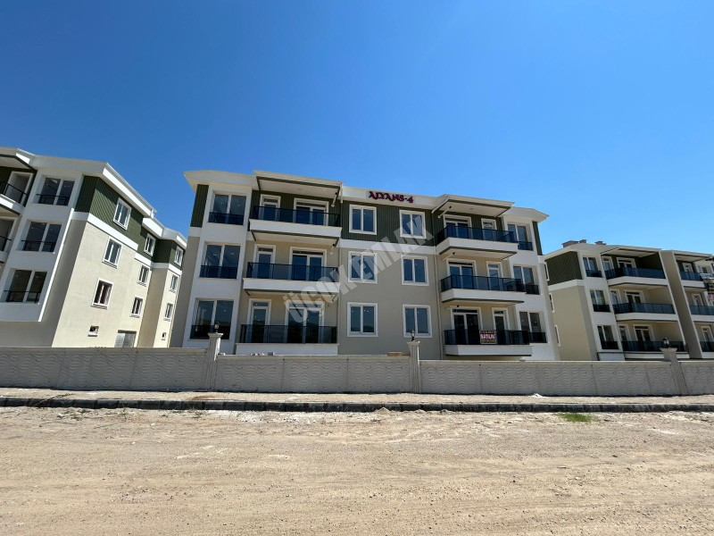 AFYON ÜÇOK EMLAKTAN KANLICA MAH SIFIR 3+1 LÜX SATILIK DAİRE