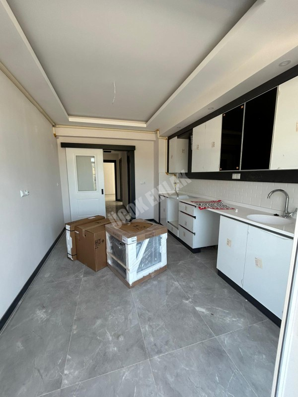 AFYON ÜÇOK EMLAKTAN KANLICA MAH SIFIR 3+1 LÜX SATILIK DAİRE