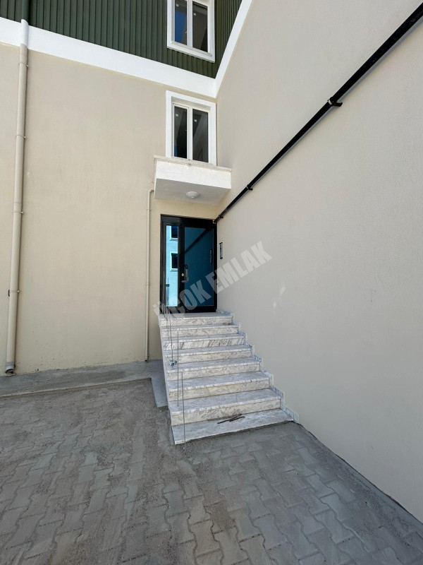 AFYON ÜÇOK EMLAKTAN KANLICA MAH SIFIR 3+1 LÜX SATILIK DAİRE