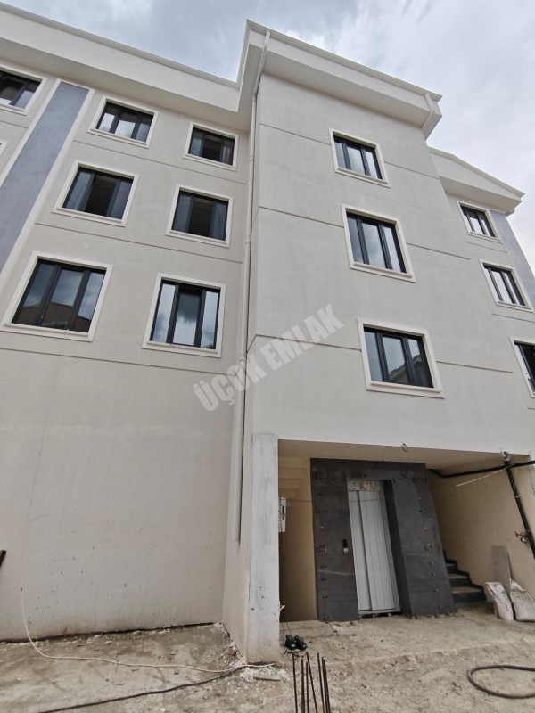 * AFYON ÜÇOK EMLAKTAN ERKMEN DE 2+1 3+1 SIFIR LÜX SATILIK DAİRELER * 