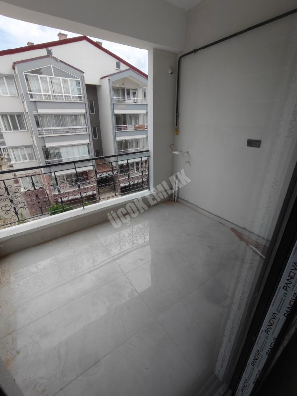 * AFYON ÜÇOK EMLAKTAN ERKMEN DE 2+1 3+1 SIFIR LÜX SATILIK DAİRELER * 