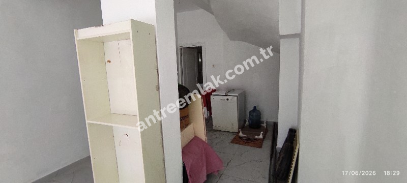 Antre Emlak'tan Satılık Yeşilyurt Mit Binaları Yanı 40 M2 Dükkan