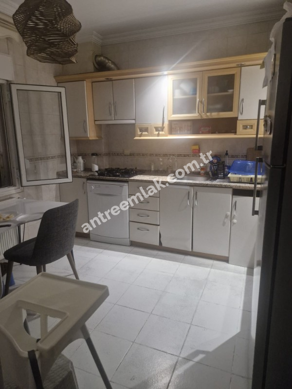 Antre Emlak'tan Kiralık Balçova Korutürk Mahallesinde 3+1 Jeotermalli Tripleks Villa
