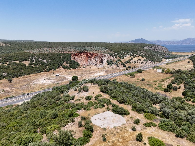 Didim Ak yeniköy Mah Akarkuyu Satılık 351m2 Park Cepeli Arsa