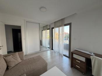 Lefkoşa Yenikent Ziraat Bankası Arkası Full Eşyalı Kiralık 2+1 Daire