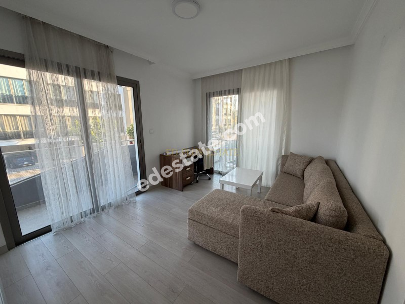 Lefkoşa Yenikent Ziraat Bankası Arkası Full Eşyalı Kiralık 2+1 Daire