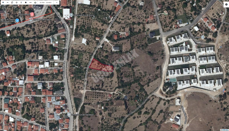 AFYON ÜÇOK EMLAKTAN ERKMEN DE SATILIK 1.628M² BAHÇE