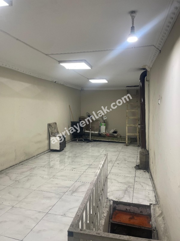 ÇARŞI MERKEZDE 2 KATLI + DEPOSU OLAN 37,43 M2 SATILIK FIRSAT DÜKKAN
