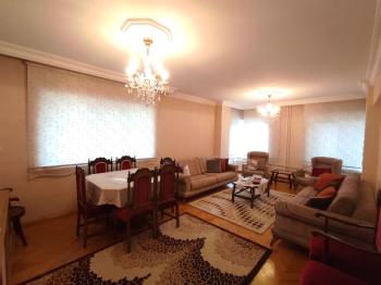 GÜVENAY - ÇORUM ÜÇTUTLAR  ATATÜRK LİSESİ  ARKASI EŞYALI KİRALIK 4+1 DAİRE