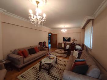GÜVENAY - ÇORUM ÜÇTUTLAR  ATATÜRK LİSESİ  ARKASI EŞYALI KİRALIK 4+1 DAİRE