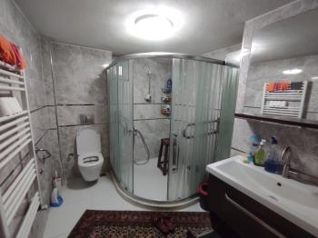 GÜVENAY - ÇORUM ÜÇTUTLAR  ATATÜRK LİSESİ  ARKASI EŞYALI KİRALIK 4+1 DAİRE