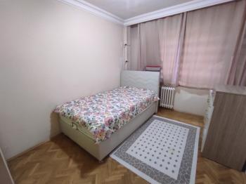 GÜVENAY - ÇORUM ÜÇTUTLAR  ATATÜRK LİSESİ  ARKASI EŞYALI KİRALIK 4+1 DAİRE