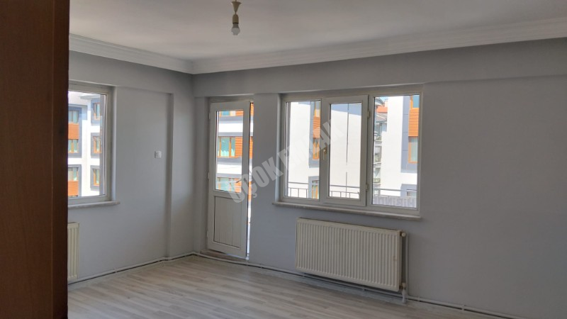 * AFYON ÜÇOK EMLAKTAN NAZMİ SAATÇİ MAH 3+1 110M² TEMİZ BAKIMLI KİRALIK DAİRE *