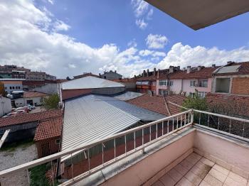 GÜVENAY - ÇORUM KARAKEÇİLİ MAH. KARAKEÇİLİ CAMİ YANI SATILIK DAİRE