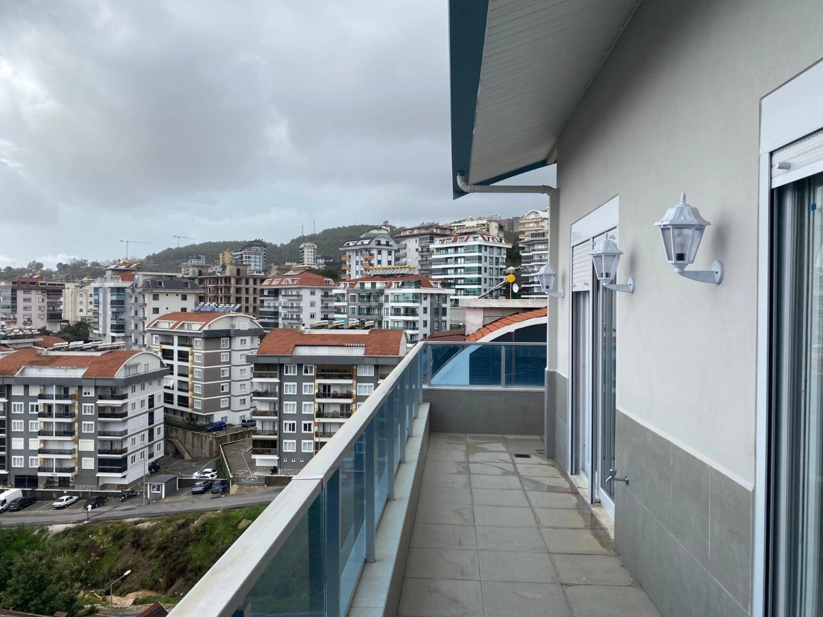 Ciplakli 3+1 Duplex Wohnung