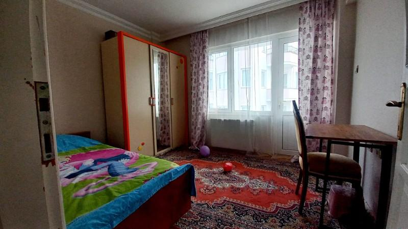 Mudanya Yenimahallede Deniz Manzaralı Havuzlu Eşyalı veya Eşyasız