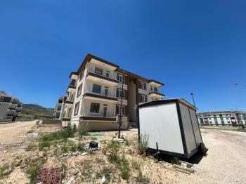 AFYON ÜÇOK EMLAKTAN KANLICA MAH 3+1 115M² SIFIR EBEVEYN BANYOLU SATILIK DAİRE