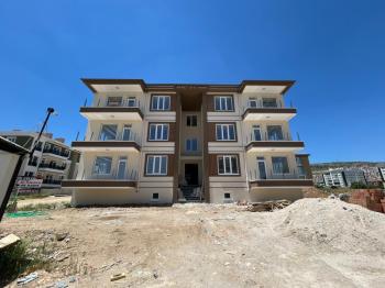 AFYON ÜÇOK EMLAKTAN KANLICA MAH 3+1 115M² SIFIR EBEVEYN BANYOLU SATILIK DAİRE