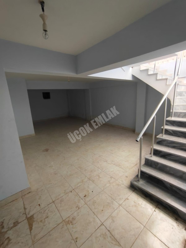 * AFYON ÜÇOK EMLAKTAN FATİH MAH 130M² İŞLEK CADDE ÜZERİ SATILIK DÜKKAN * 
