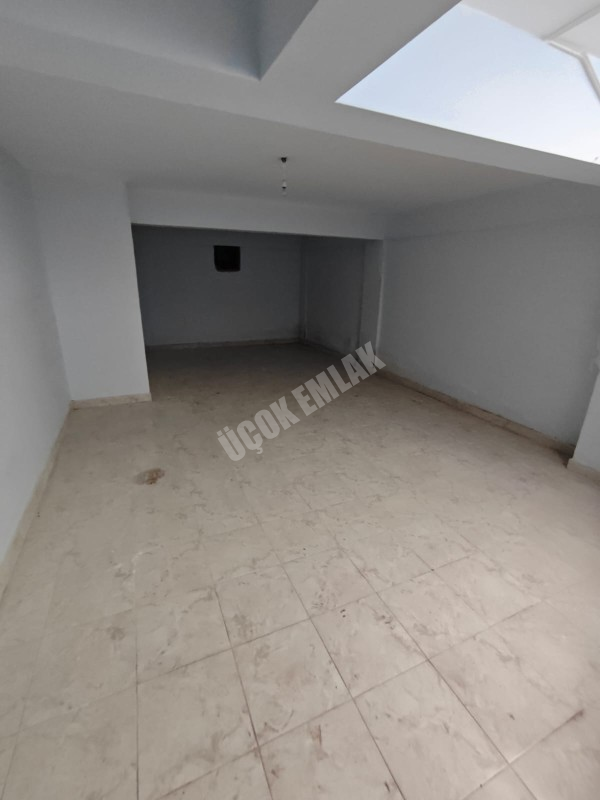 * AFYON ÜÇOK EMLAKTAN FATİH MAH 130M² İŞLEK CADDE ÜZERİ SATILIK DÜKKAN * 