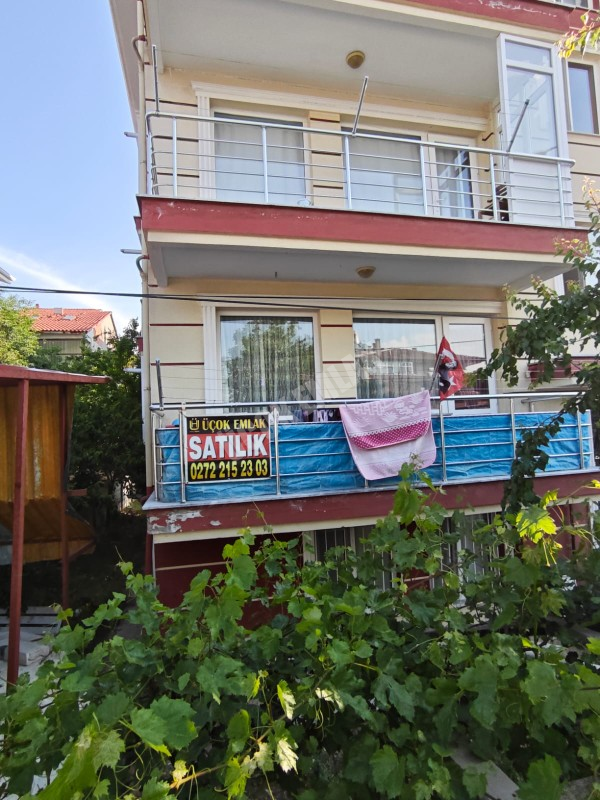 AFYON ÜÇOK EMLAKTAN FATİH MAH 2+1 89M² TEMİZ BAKIMLI SATILIK DAİRE 