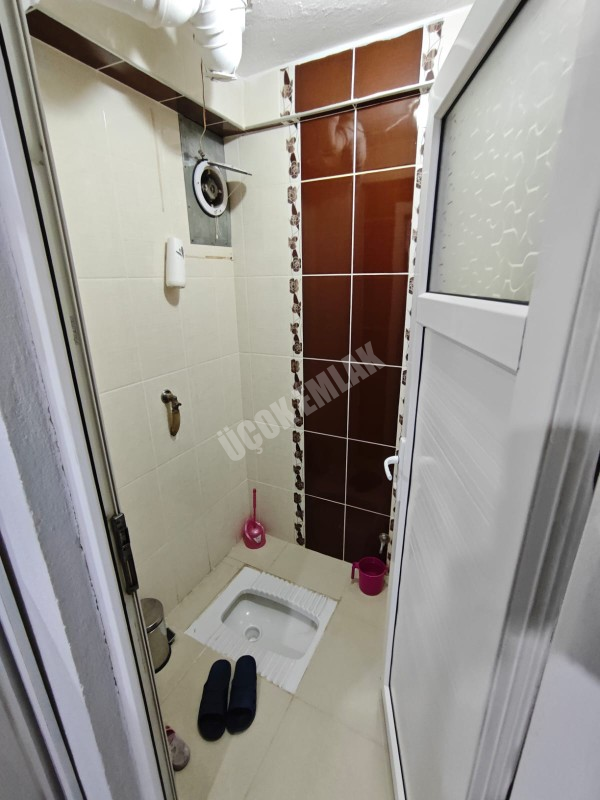 AFYON ÜÇOK EMLAKTAN FATİH MAH 2+1 89M² TEMİZ BAKIMLI SATILIK DAİRE 