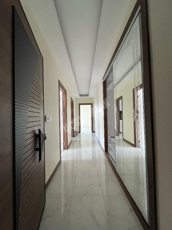 AFYON ÜÇOK EMLAKTAN ALİ İHSAN PAŞA MAH 3+1 127M² TEMİZ BAKIMLI  EBEVEYN BANYOLU SATILIK DAİRE 