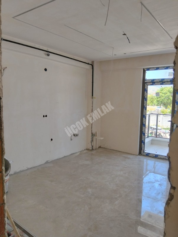* AFYON ÜÇOK EMLAKTAN MAREŞAL F ÇAKMAK MAH 3+1 112M² LÜX EBEVEYN BANYOLU SIFIR SATILIK DAİRE *