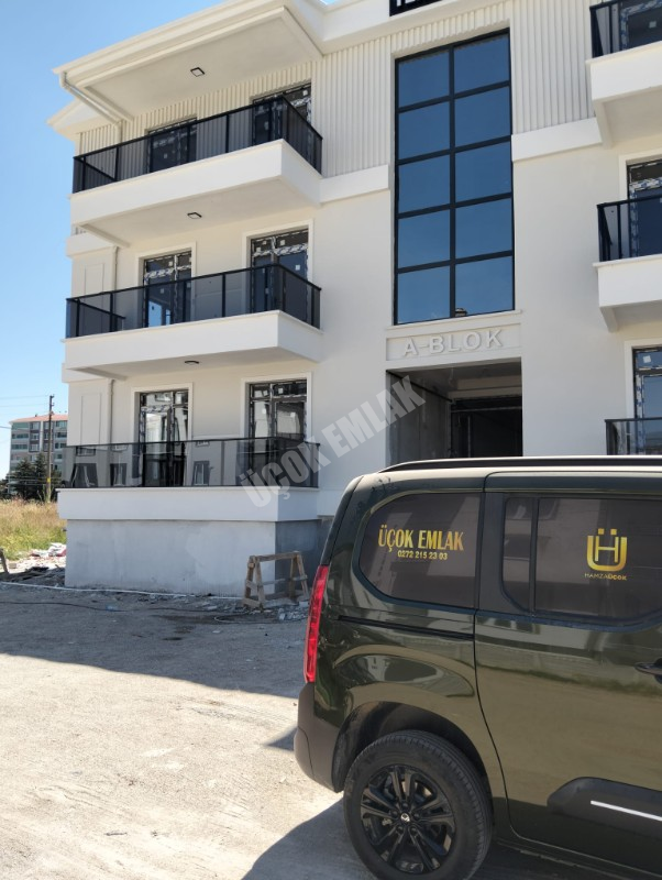 * AFYON ÜÇOK EMLAKTAN MAREŞAL F ÇAKMAK MAH 3+1 112M² LÜX EBEVEYN BANYOLU SIFIR SATILIK DAİRE *