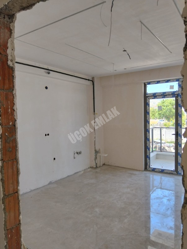 * AFYON ÜÇOK EMLAKTAN MAREŞAL F ÇAKMAK MAH 3+1 112M² LÜX EBEVEYN BANYOLU SIFIR SATILIK DAİRE *
