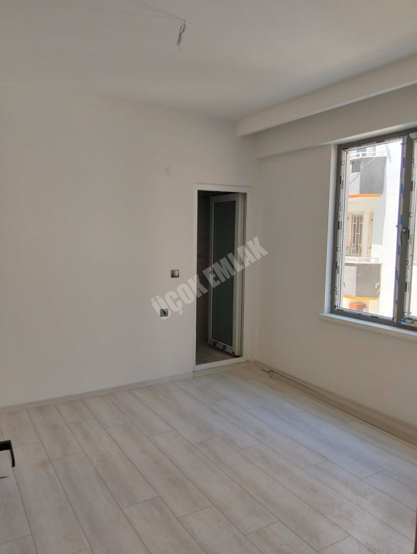 * AFYON ÜÇOK EMLAKTAN MAREŞAL F ÇAKMAK MAH 3+1 105M² LÜX EBEVEYN BANYOLU SATILIK DAİRE * 