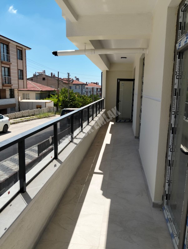 * AFYON ÜÇOK EMLAKTAN MAREŞAL F ÇAKMAK MAH 3+1 105M² LÜX EBEVEYN BANYOLU SATILIK DAİRE * 