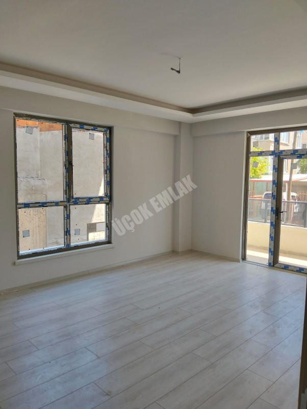 * AFYON ÜÇOK EMLAKTAN MAREŞAL F ÇAKMAK MAH 3+1 105M² LÜX EBEVEYN BANYOLU SATILIK DAİRE * 
