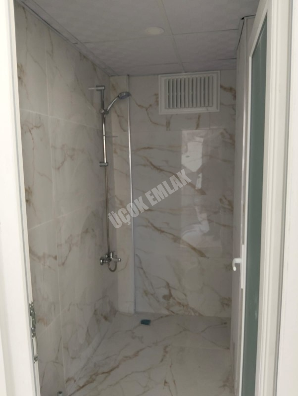 * AFYON ÜÇOK EMLAKTAN MAREŞAL F ÇAKMAK MAH 3+1 105M² LÜX EBEVEYN BANYOLU SATILIK DAİRE * 