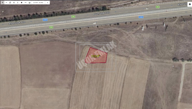 AFYON ÜÇOK EMLAKTAN SİNANPAŞA AKÖREN MEVKİNDE 923M² SATILIK YATIRIMA UYGUN ARSA